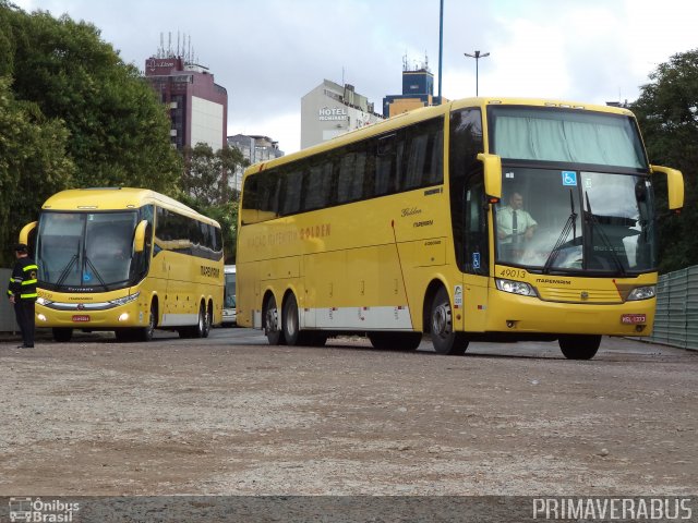 Viação Itapemirim 49013 na cidade de Curitiba, Paraná, Brasil, por Alexandre Rodrigo. Número da foto: #2910088.