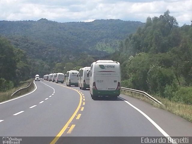 Verde Transportes 1501 na cidade de Caxias do Sul, Rio Grande do Sul, Brasil, por Eduardo Benetti . Número da foto: #2910205.