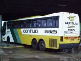 Empresa Gontijo de Transportes 15825 na cidade de Januária, Minas Gerais, Brasil, por Thiago  Pacheco. ID da foto: :id.