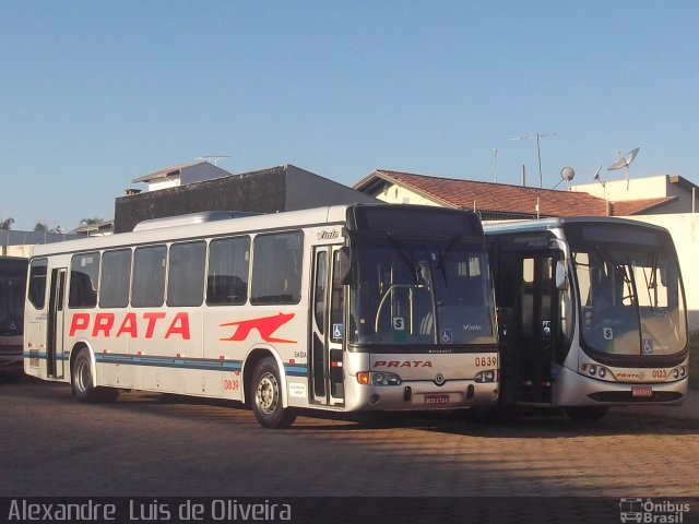 Expresso de Prata 0839 na cidade de Agudos, São Paulo, Brasil, por Alexandre  Luis de Oliveira. Número da foto: #2914731.