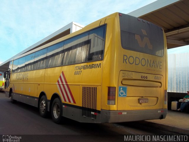 Viação Itapemirim 6807 - Estação José Cândido na cidade de Belo Horizonte, Minas Gerais, Brasil, por Maurício Nascimento. ID da foto: 2914628.