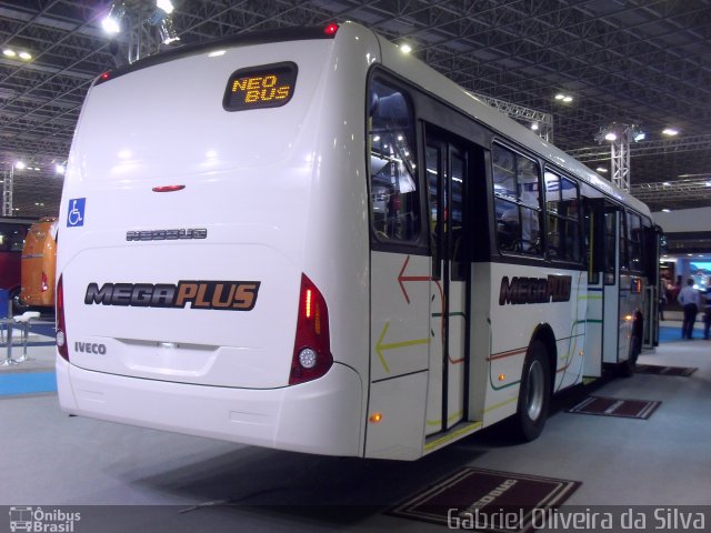 Iveco MEGA PLUS na cidade de Rio de Janeiro, Rio de Janeiro, Brasil, por Gabriel Oliveira da Silva. Número da foto: #2914004.