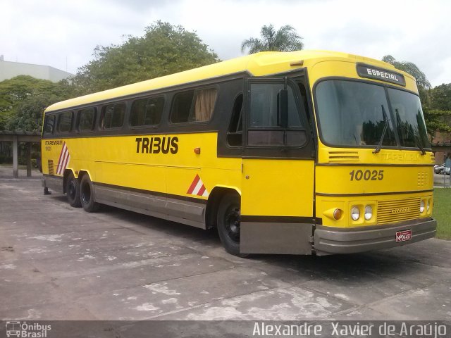 Viação Itapemirim 10025 na cidade de Vitória, Espírito Santo, Brasil, por Alexandre  Xavier de Araújo. Número da foto: #2915583.