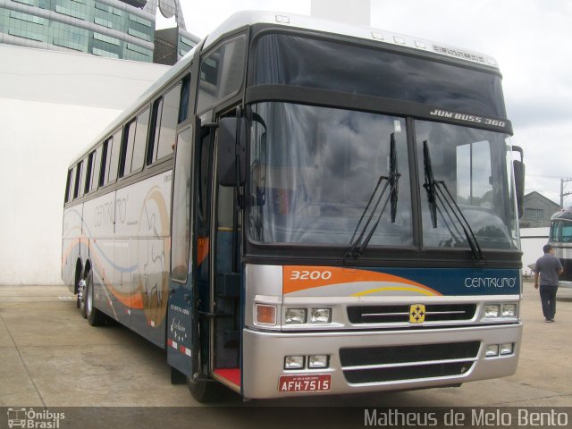 Centauro Turismo 3200 na cidade de São Paulo, São Paulo, Brasil, por Matheus de Melo Bento. Número da foto: #2920190.