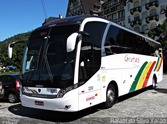 Grutas Turismo 3200 na cidade de Petrópolis, Rio de Janeiro, Brasil, por Rafael da Silva Xarão. Número da foto: #2923699.