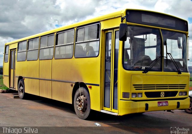 Ônibus Particulares 0823 na cidade de Ceilândia, Distrito Federal, Brasil, por Thiago Silva . Número da foto: #2922611.
