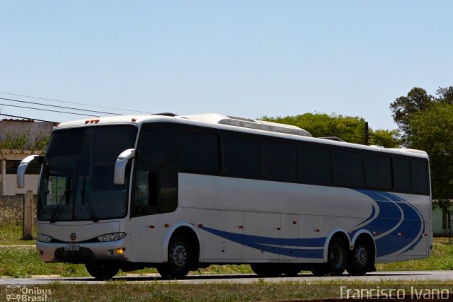 Ônibus Particulares 3937 na cidade de Ourinhos, São Paulo, Brasil, por Francisco Ivano. Número da foto: #2883610.