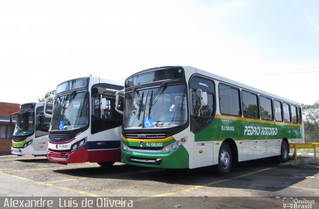 Empresa de Ônibus e Turismo Pedro Antônio RJ 126.002 na cidade de Botucatu, São Paulo, Brasil, por Alexandre  Luis de Oliveira. Número da foto: #2881714.