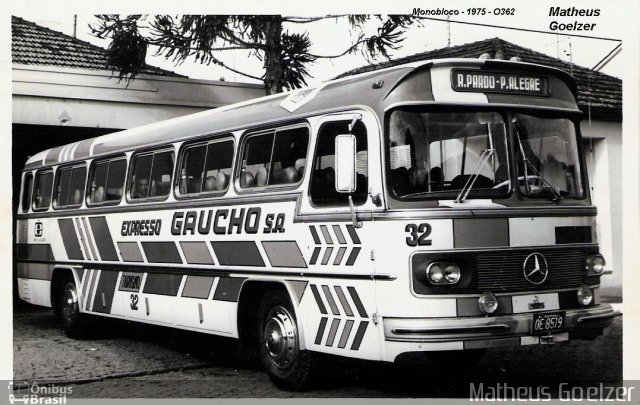 Expresso Gaucho 32 na cidade de Santa Cruz do Sul, Rio Grande do Sul, Brasil, por Matheus Goelzer. ID da foto: 2882327.