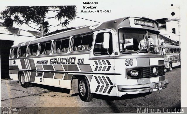 Expresso Gaucho 36 na cidade de Santa Cruz do Sul, Rio Grande do Sul, Brasil, por Matheus Goelzer. Número da foto: #2882349.