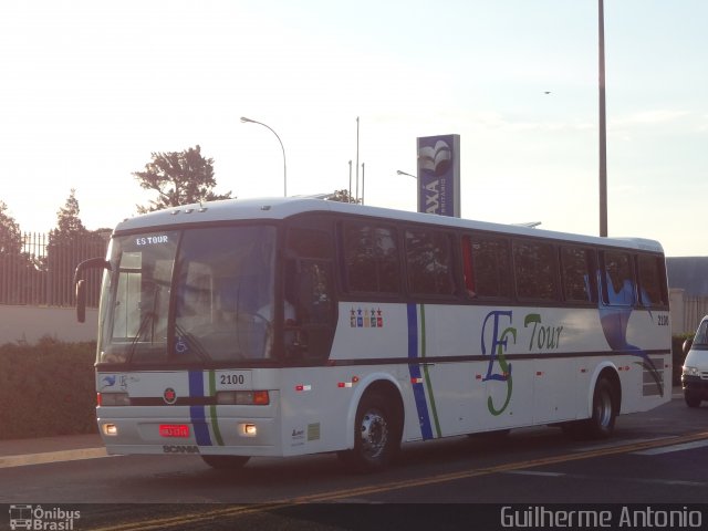 ES Tour 2100 na cidade de Araxá, Minas Gerais, Brasil, por Guilherme Antonio. Número da foto: #2926204.