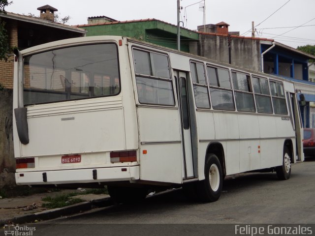 Ônibus Particulares 6090 na cidade de Osasco, São Paulo, Brasil, por Felipe Gonzales. Número da foto: #2928272.