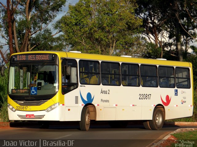 Viação Pioneira 220817 na cidade de Brasília, Distrito Federal, Brasil, por João Victor. ID da foto: 2927399.