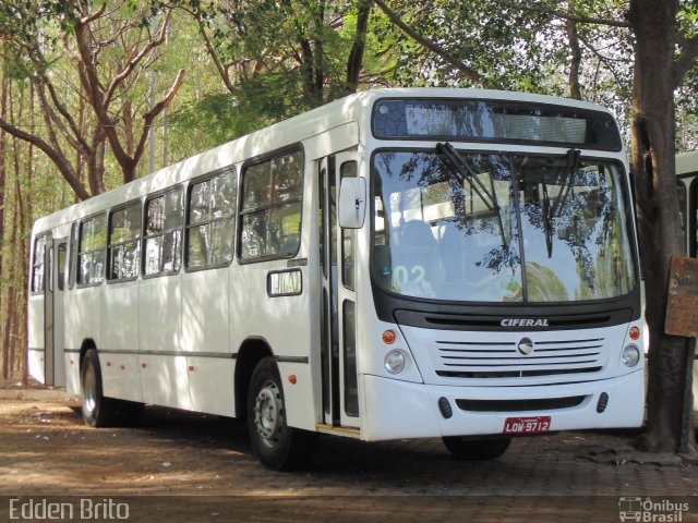 Ônibus Particulares 9712 na cidade de Inhumas, Goiás, Brasil, por Edden Brito. Número da foto: #2929934.