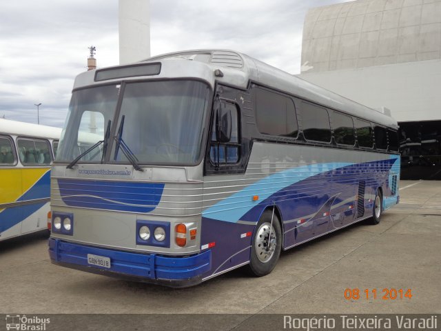 Ônibus Particulares 9018 na cidade de São Paulo, São Paulo, Brasil, por Rogério Teixeira Varadi. Número da foto: #2929610.