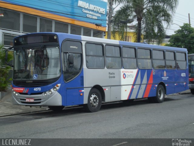 Viação Riacho Grande 4070 na cidade de São Bernardo do Campo, São Paulo, Brasil, por Luis Nunez. Número da foto: #2933280.