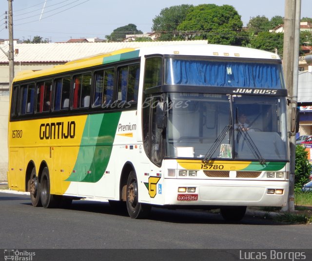 Empresa Gontijo de Transportes 15780 na cidade de Araxá, Minas Gerais, Brasil, por Lucas Borges . Número da foto: #2942232.