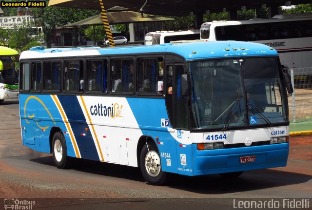 Cattani Sul Transportes e Turismo 41544 na cidade de Foz do Iguaçu, Paraná, Brasil, por Leonardo Fidelli. Número da foto: #2946593.