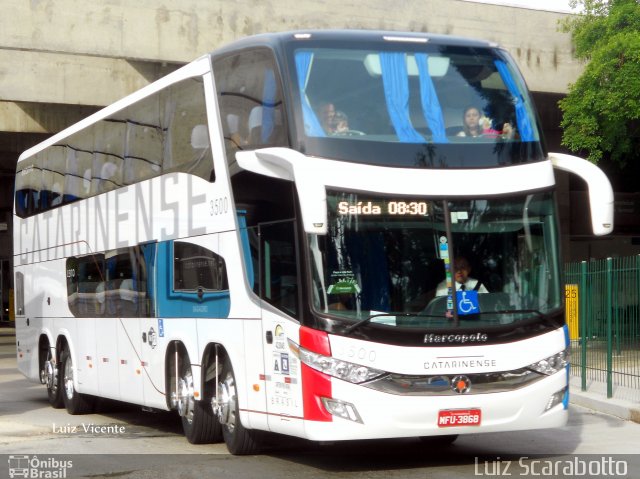 Auto Viação Catarinense 3500 na cidade de Curitiba, Paraná, Brasil, por Luiz Scarabotto . Número da foto: #2946370.