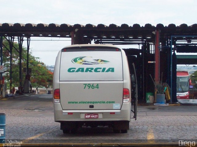 Viação Garcia 7964 na cidade de Londrina, Paraná, Brasil, por Diego Lopes. ID da foto: 2945669.