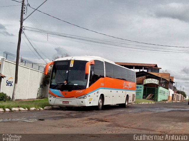 Viação Vale do Tietê 792 na cidade de Araxá, Minas Gerais, Brasil, por Guilherme Antonio. Número da foto: #2946298.