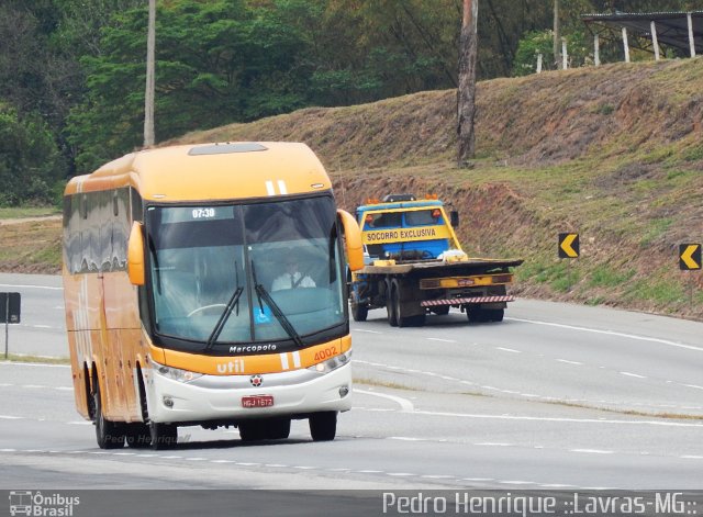 UTIL - União Transporte Interestadual de Luxo 4002 na cidade de Ribeirão Vermelho, Minas Gerais, Brasil, por Pedro Henrique Gumercindo da Silva. Número da foto: #2884802.