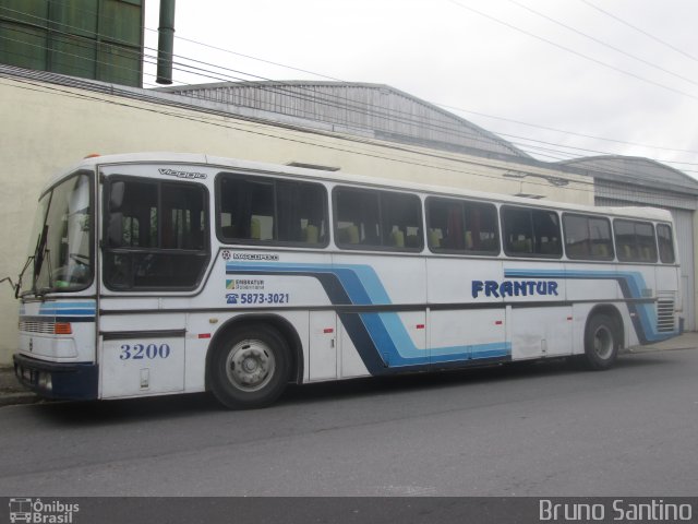 Frantur Locadora 3200 na cidade de Taboão da Serra, São Paulo, Brasil, por Bruno Santino. Número da foto: #2948566.