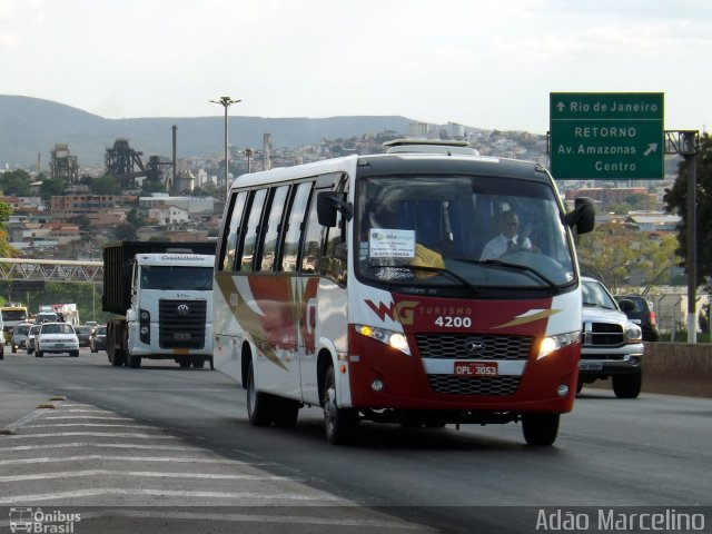 WG Turismo 4200 na cidade de Belo Horizonte, Minas Gerais, Brasil, por Adão Raimundo Marcelino. ID da foto: 2949077.