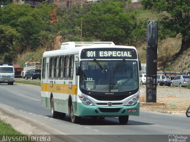 Escolares 801 na cidade de Belo Horizonte, Minas Gerais, Brasil, por Alysson Ferreira. Número da foto: #2889190.