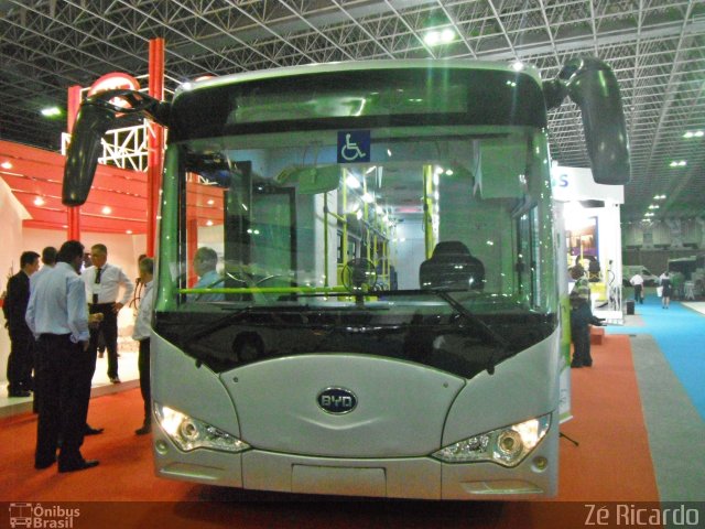 BYD - Build Your Dreams DEMONSTRAçãO BYD na cidade de Rio de Janeiro, Rio de Janeiro, Brasil, por Zé Ricardo Reis. Número da foto: #2893422.