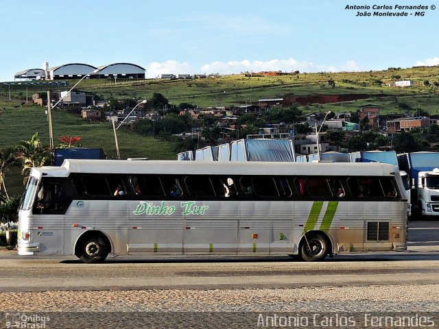 Dinho Tur 7417 na cidade de João Monlevade, Minas Gerais, Brasil, por Antonio Carlos Fernandes. Número da foto: #2893332.