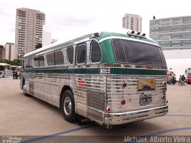 Ônibus Particulares 1959 na cidade de São Paulo, São Paulo, Brasil, por Michael  Alberto Vieira. Número da foto: #2897147.