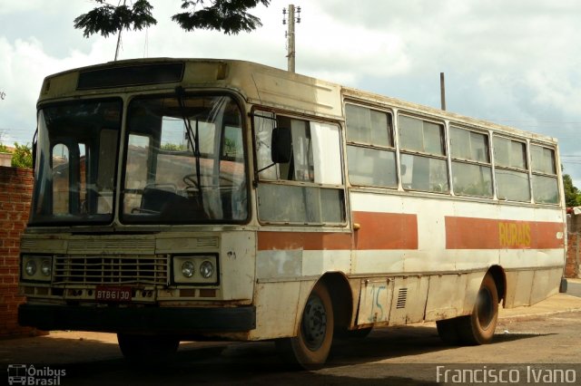 Ônibus Particulares 15 na cidade de Ourinhos, São Paulo, Brasil, por Francisco Ivano. ID da foto: 2894827.