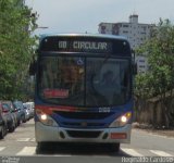 Viação Piracicabana 8106 na cidade de Santos, São Paulo, Brasil, por Reginaldo Cardoso. Número da foto: #:id.