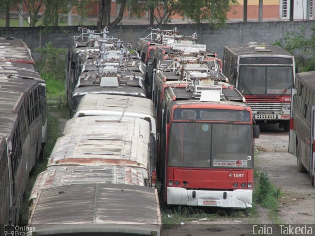 Sucata e Desmanches 4 1587 na cidade de São Paulo, São Paulo, Brasil, por Caio  Takeda. ID da foto: 2898563.