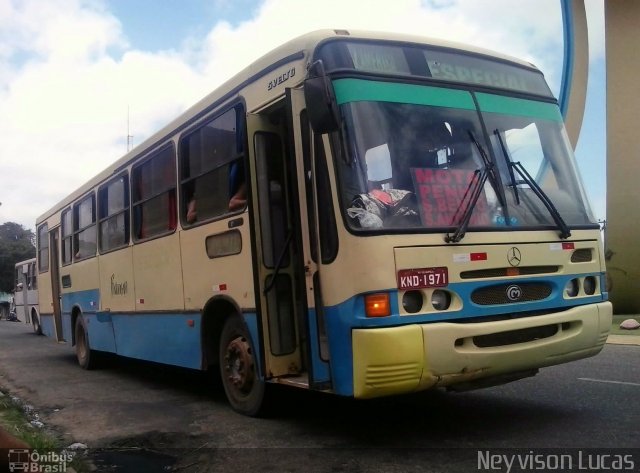 Ônibus Particulares 1971 na cidade de Salinópolis, Pará, Brasil, por Neyvison Lucas. ID da foto: 2897935.