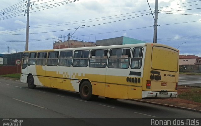 Ônibus Particulares 53279 na cidade de Santa Maria, Distrito Federal, Brasil, por Ronan dos Reis. Número da foto: #2897899.