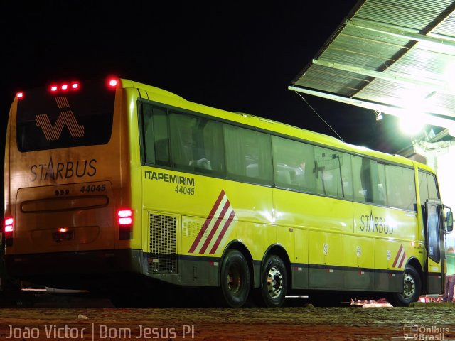 Viação Itapemirim 44045 na cidade de Bom Jesus, Piauí, Brasil, por João Victor. ID da foto: 2950793.