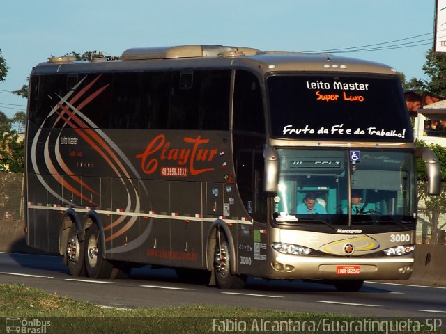Claytur 3000 na cidade de Guaratinguetá, São Paulo, Brasil, por Fabio Alcantara. Número da foto: #2971125.