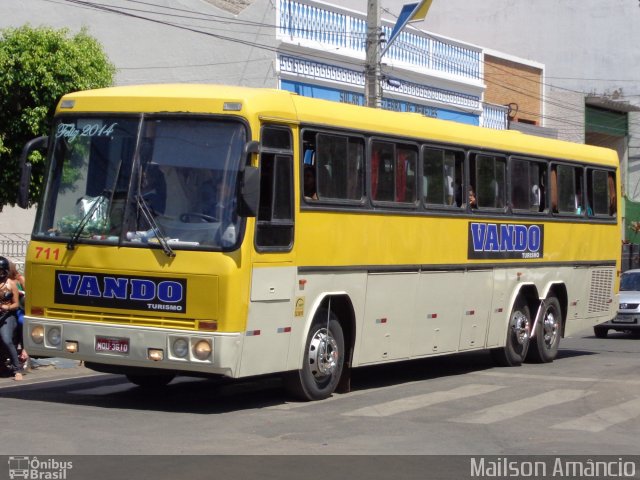 Vando Turismo 711 na cidade de Juazeiro do Norte, Ceará, Brasil, por Mailson Amâncio. Número da foto: #2971146.