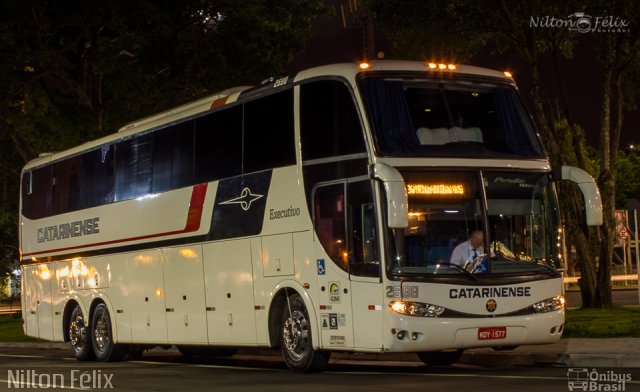 Auto Viação Catarinense 2698 na cidade de Curitiba, Paraná, Brasil, por Nilton Félix da Silva. ID da foto: 2970835.