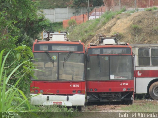 Sucata e Desmanches 4 1576 na cidade de São Paulo, São Paulo, Brasil, por Gabriel Almeida. Número da foto: #2972137.