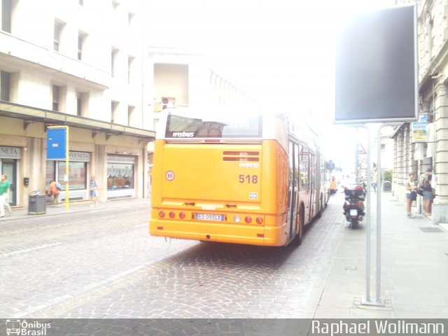 Ônibus da Itália 518 na cidade de , por Raphael Wollmann. ID da foto: 2977848.