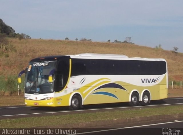 Viva Turismo 260401 na cidade de Botucatu, São Paulo, Brasil, por Alexandre  Luis de Oliveira. Número da foto: #2978052.