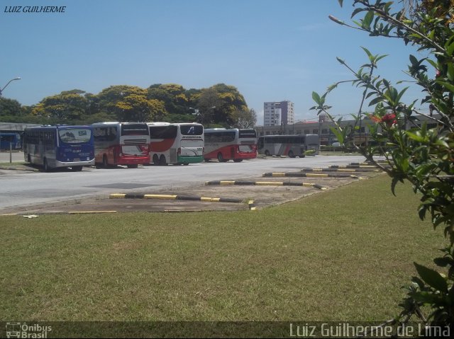 Terminais Rodoviários e Urbanos São José dos Campos-SP na cidade de São José dos Campos, São Paulo, Brasil, por Luiz Guilherme de Lima. ID da foto: 2990820.