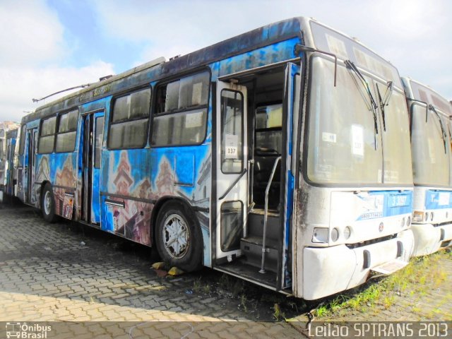 Sucata e Desmanches 3 3097 na cidade de São Paulo, São Paulo, Brasil, por Caio  Takeda. Número da foto: #2988612.