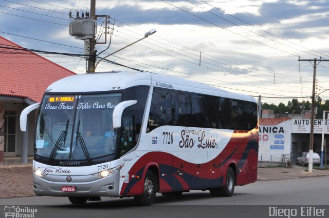 Expresso São Luiz 7720 na cidade de Primavera do Leste, Mato Grosso, Brasil, por Diego Eifler. ID da foto: 2993324.