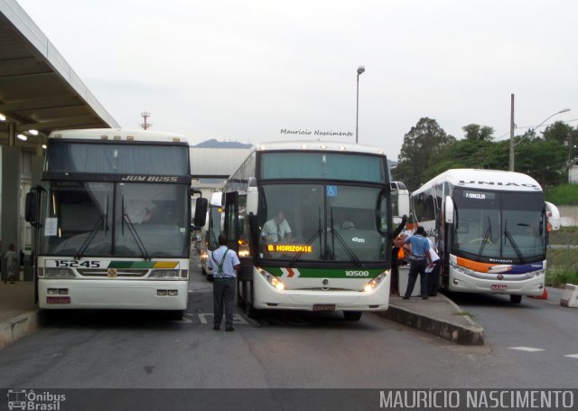 Empresa Gontijo de Transportes 15245 na cidade de Belo Horizonte, Minas Gerais, Brasil, por Maurício Nascimento. ID da foto: 3002389.