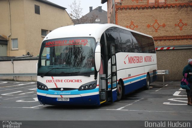 Minsterley Motors  na cidade de Rüdesheim, Hesse, Alemanha, por Donald Hudson. Número da foto: #3001646.