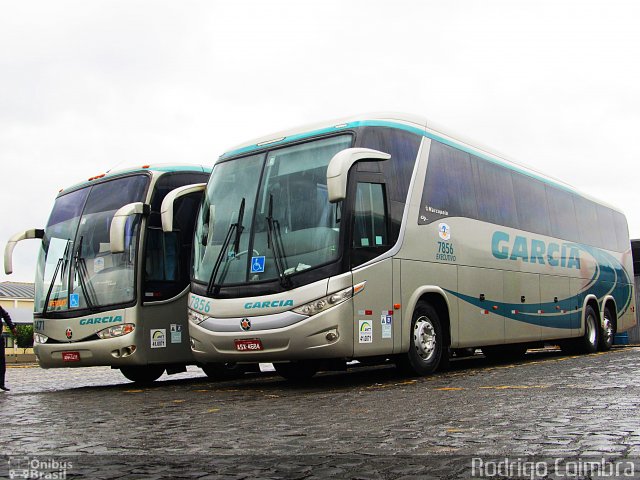 Viação Garcia 7856 na cidade de Londrina, Paraná, Brasil, por Rodrigo Coimbra. Número da foto: #3006578.
